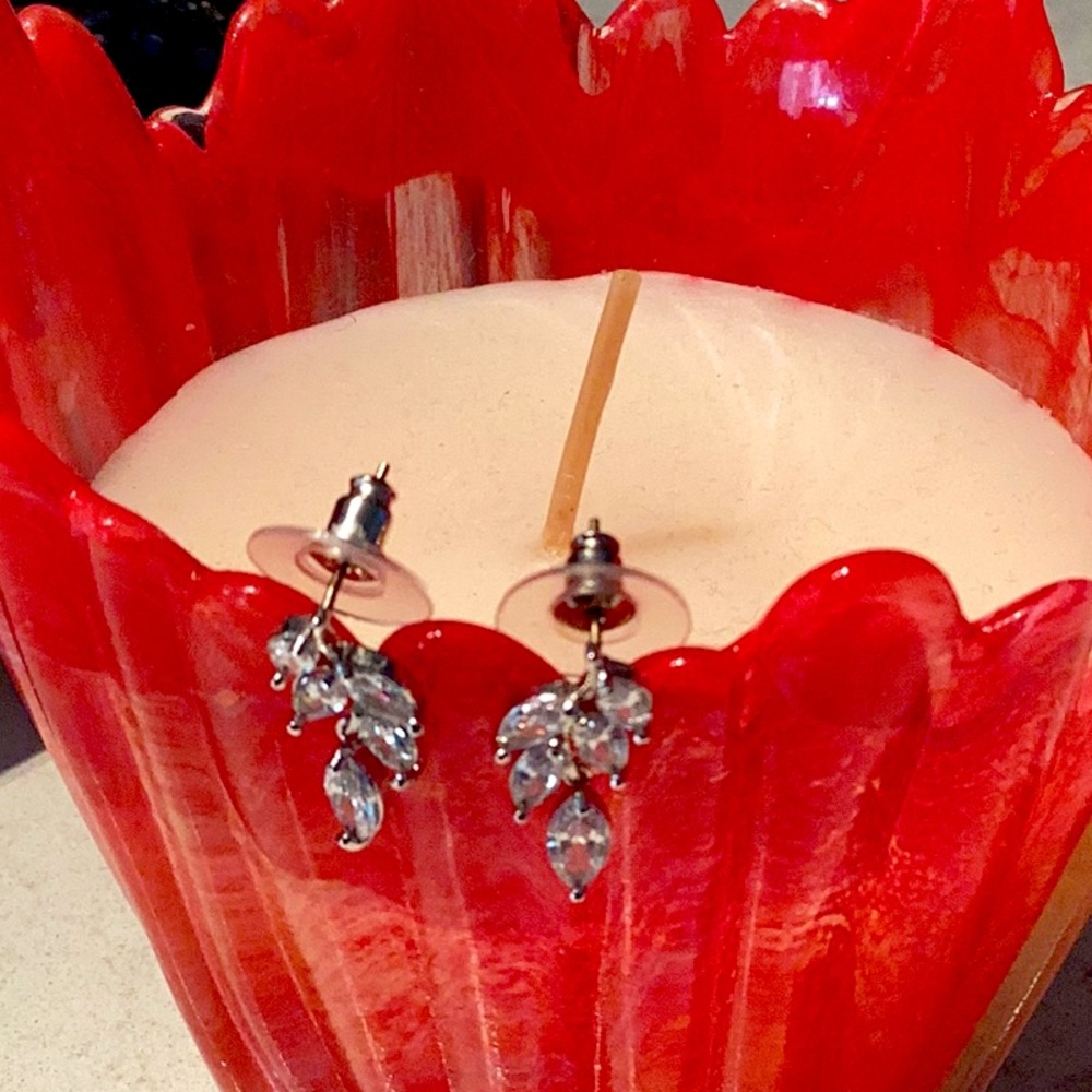 3/4 inch long drop earrings Rhine stone